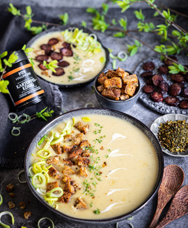 Die Zutaten für die Kartoffel-Lauch Creme Suppe