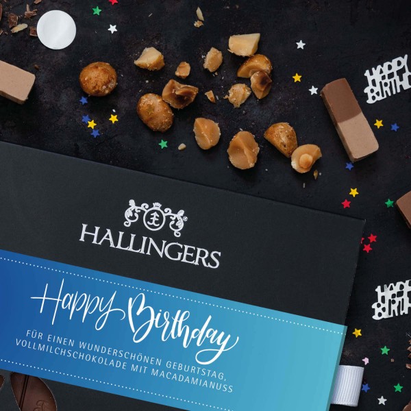 Vollmilch-Schokolade mit Macadamia-Nougat hand-geschöpft (90g) - Happy Birthday Boy (Tafel-Karton)