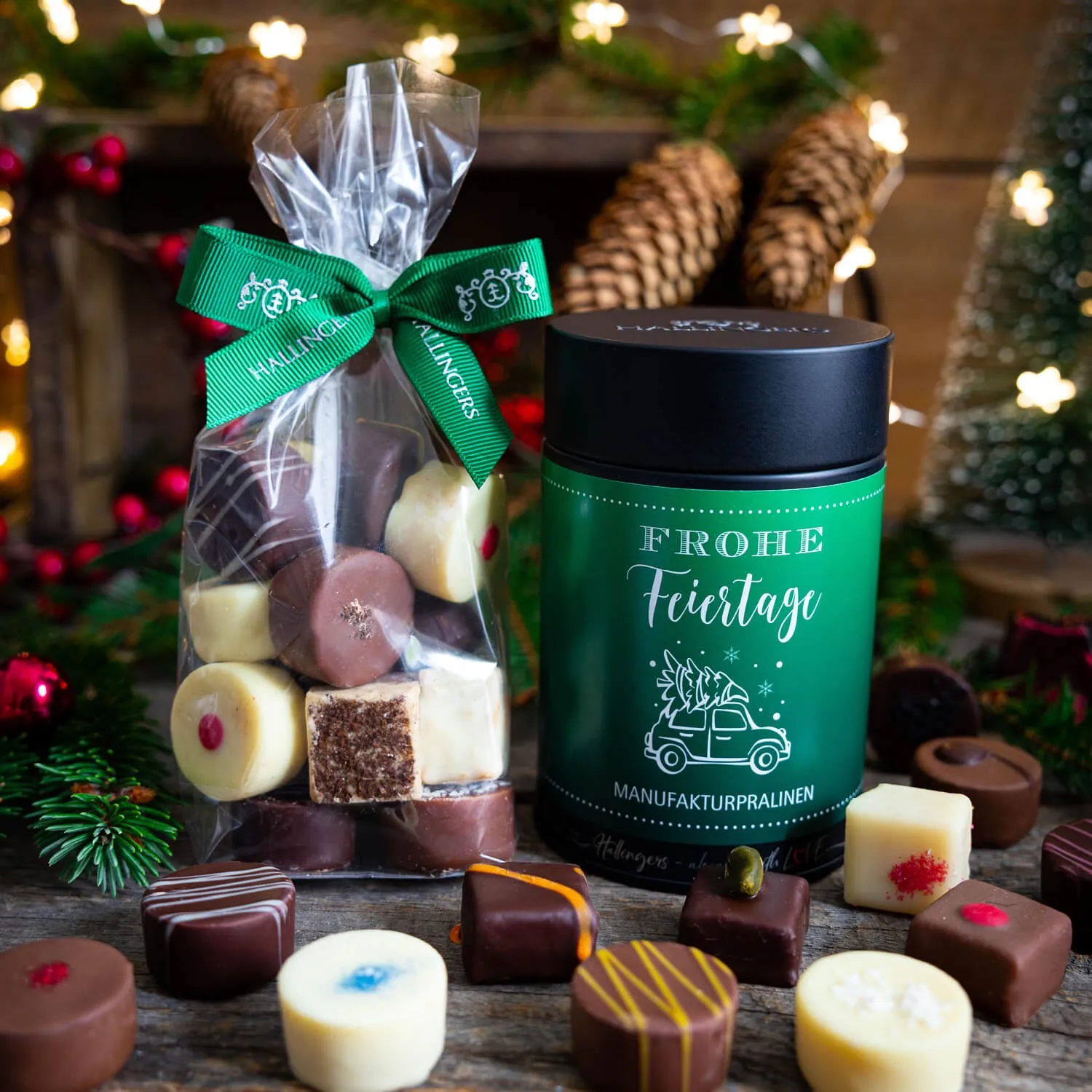 Unsere Manufakturpralinen sind ideal als Weihnachtsgeschenk, Gruß oder Mitbringsel für die Festtage - über diesen himmlischen Genuss freut sich jeder!