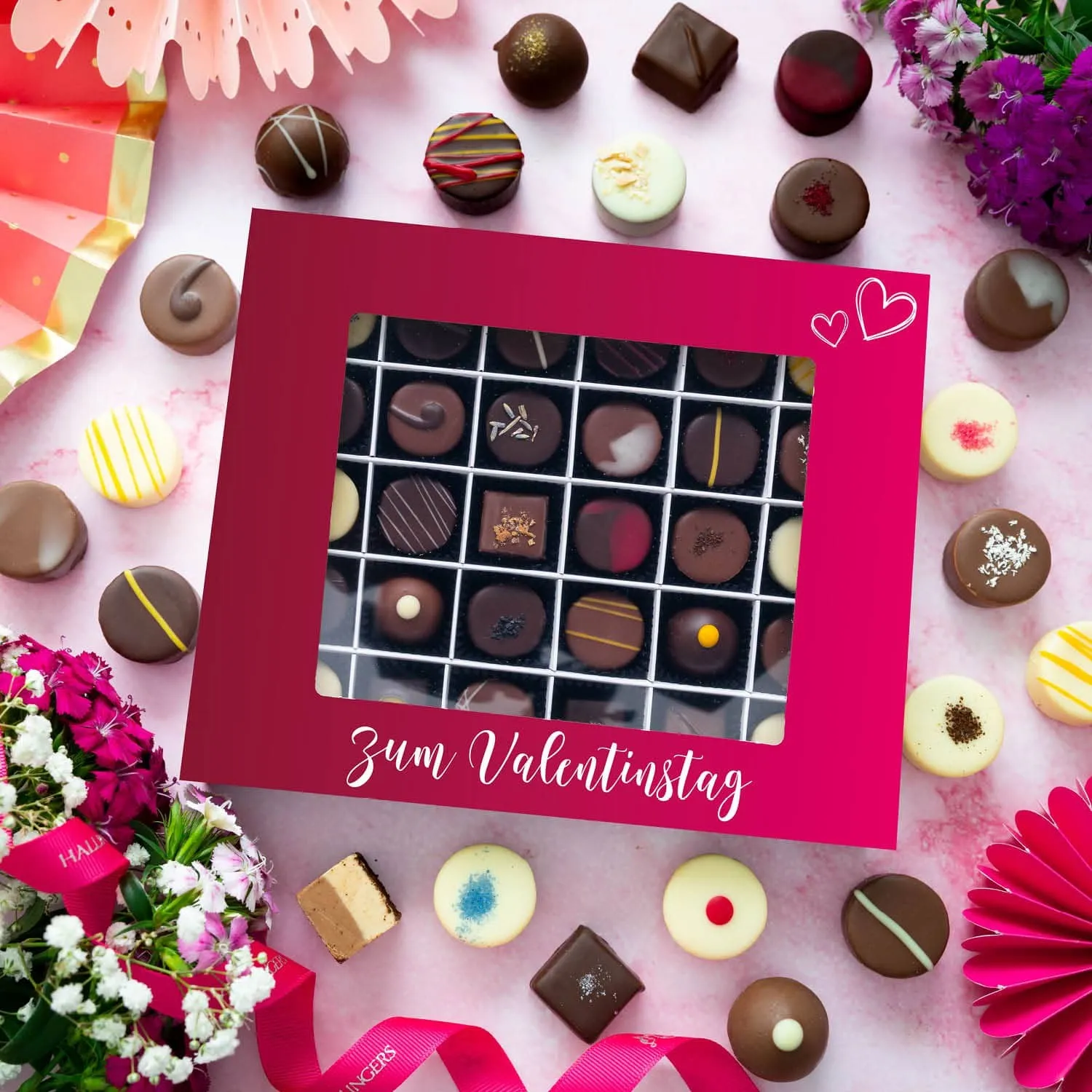 Liebevolle Handarbeit: Jede Praline wird mit Sorgfalt und Liebe zum Detail hergestellt.