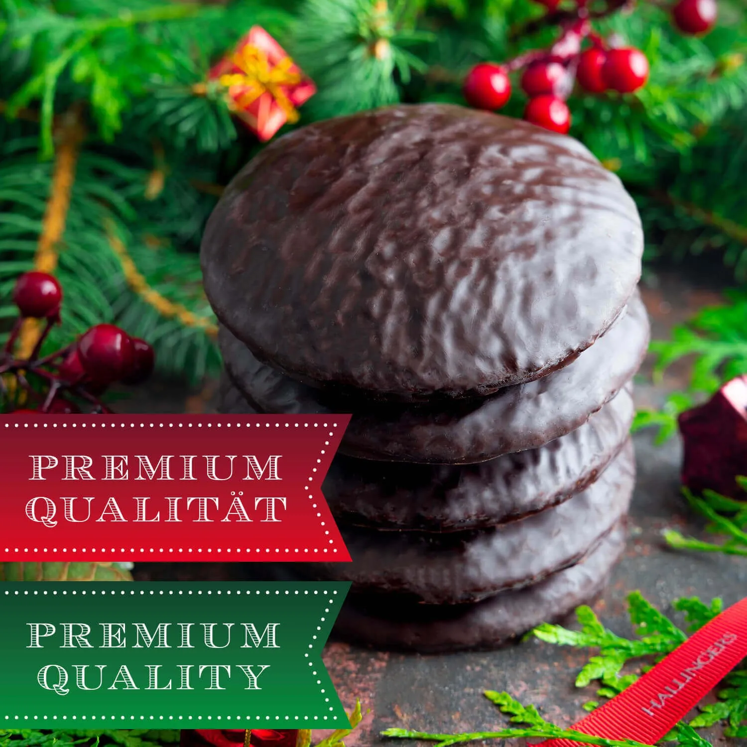 Frisch geröstete Haselnüsse und Mandeln machen unsere Elisen besonders saftig - besonders hoher Nussanteil.