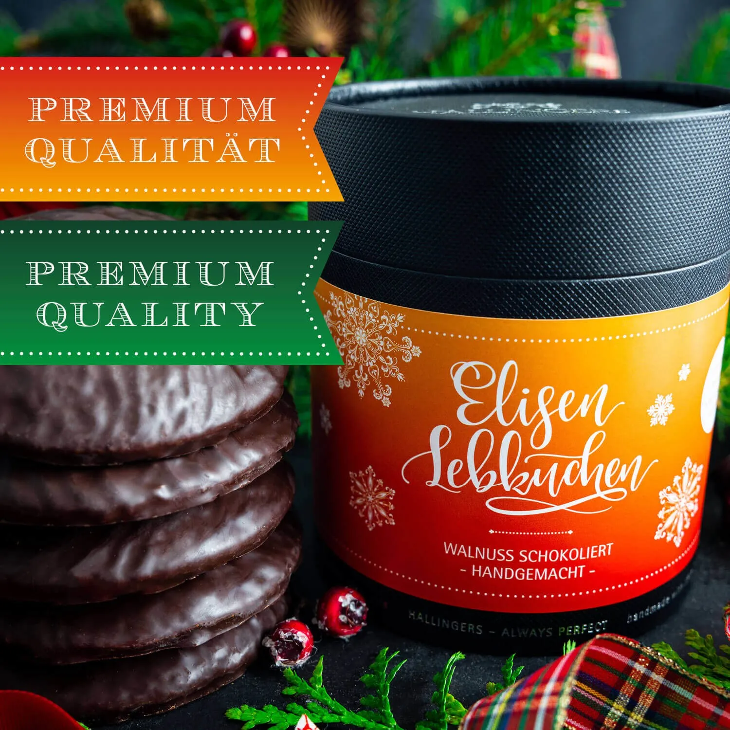 Frisch geröstete Haselnüsse und Mandeln machen unsere Elisen besonders saftig - besonders hoher Nussanteil.