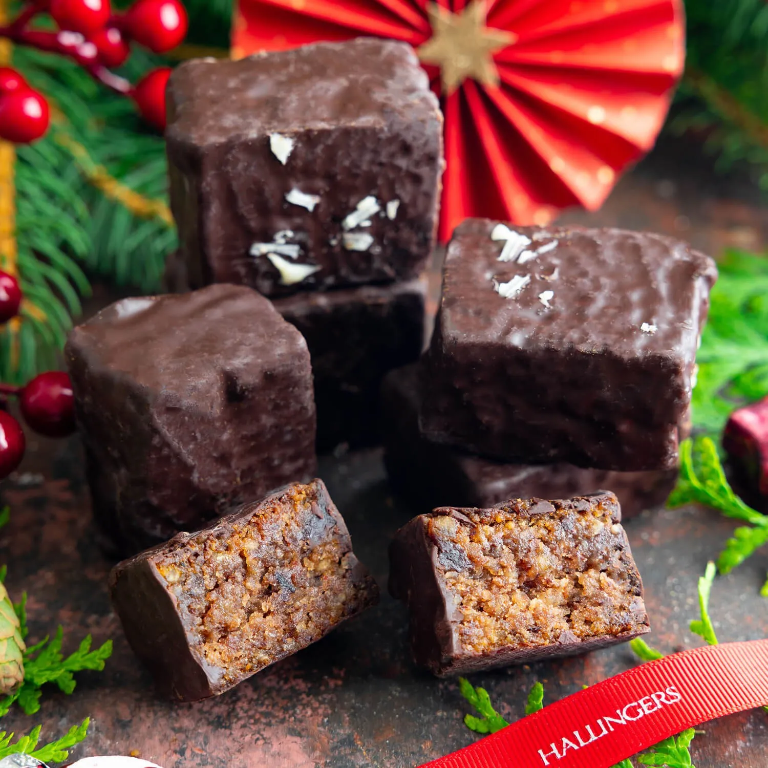 Handgemachte Lebkuchenwürfel nach Großmutters Rezept. Was schmeckt in der Weihnachtszeit besser als Lebkuchen?