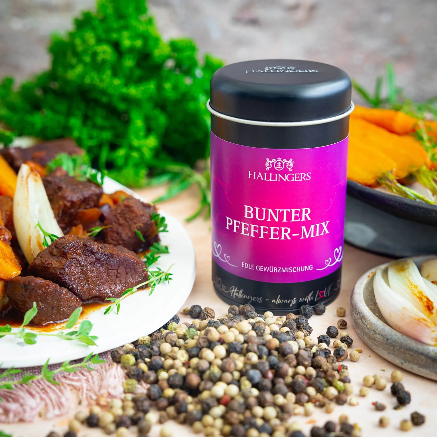 Feinster Gourmet-Pfeffer von Hallingers - in der edlen Aromadose, luftdicht verschlossen und lange haltbar.