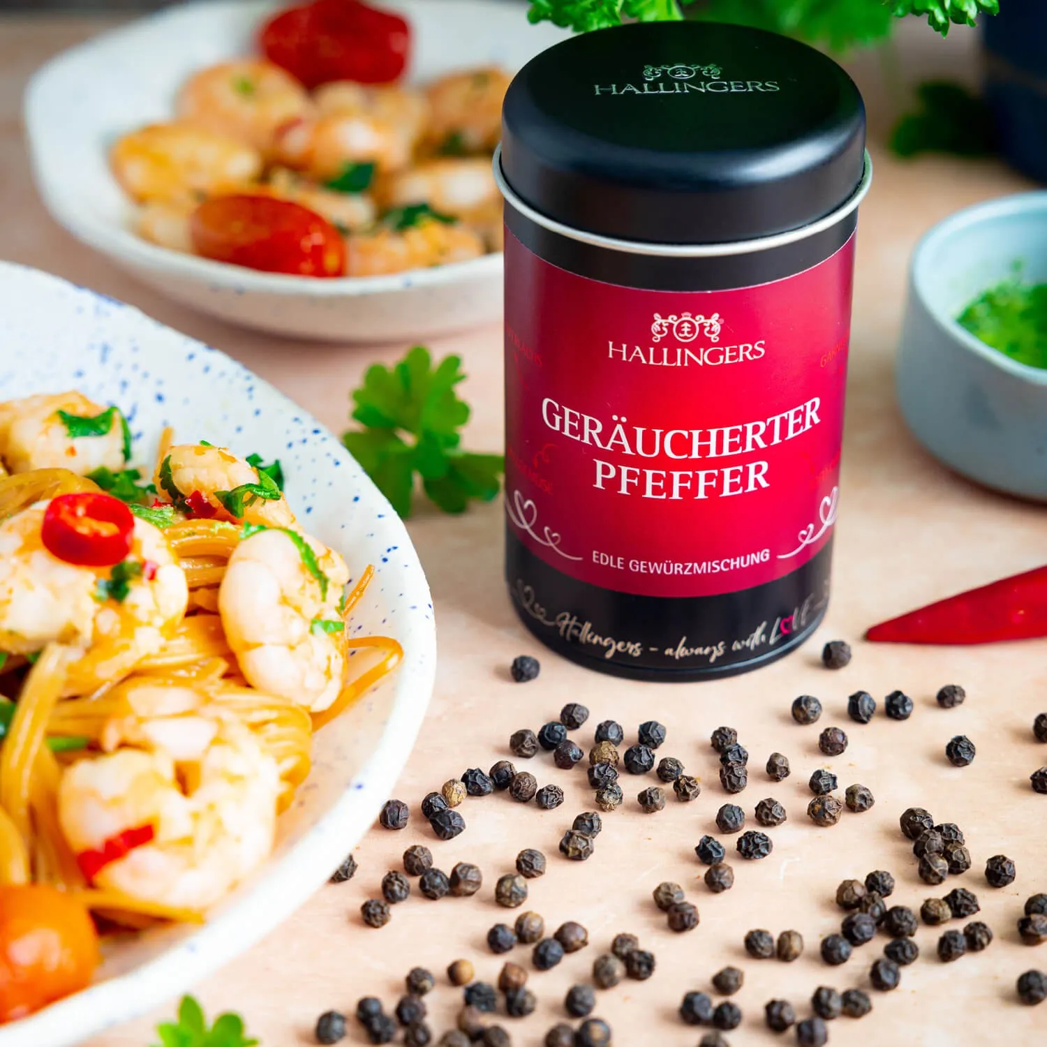 Feinster Gourmet-Pfeffer von Hallingers - in der edlen Aromadose, luftdicht verschlossen und lange haltbar.