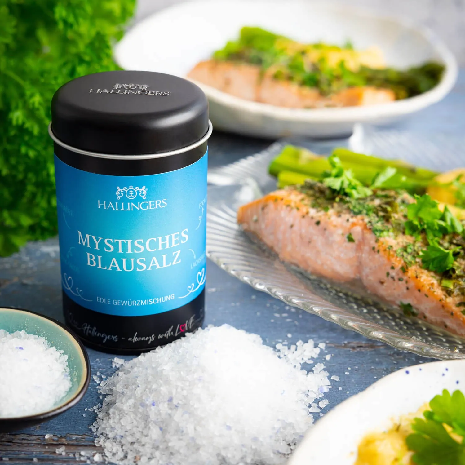 Feinstes Gourmet-Salz von Hallingers - in der edlen Aromadose, luftdicht verschlossen und lange haltbar.