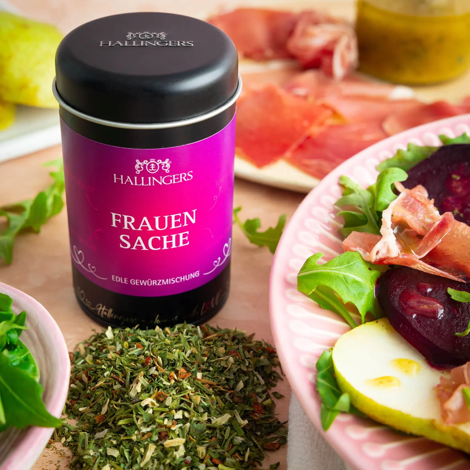 Feinste Gourmet-Gewürzmischung von Hallingers - in der edlen Aromadose mit Streueinsatz, luftdicht verschlossen und lange haltbar.