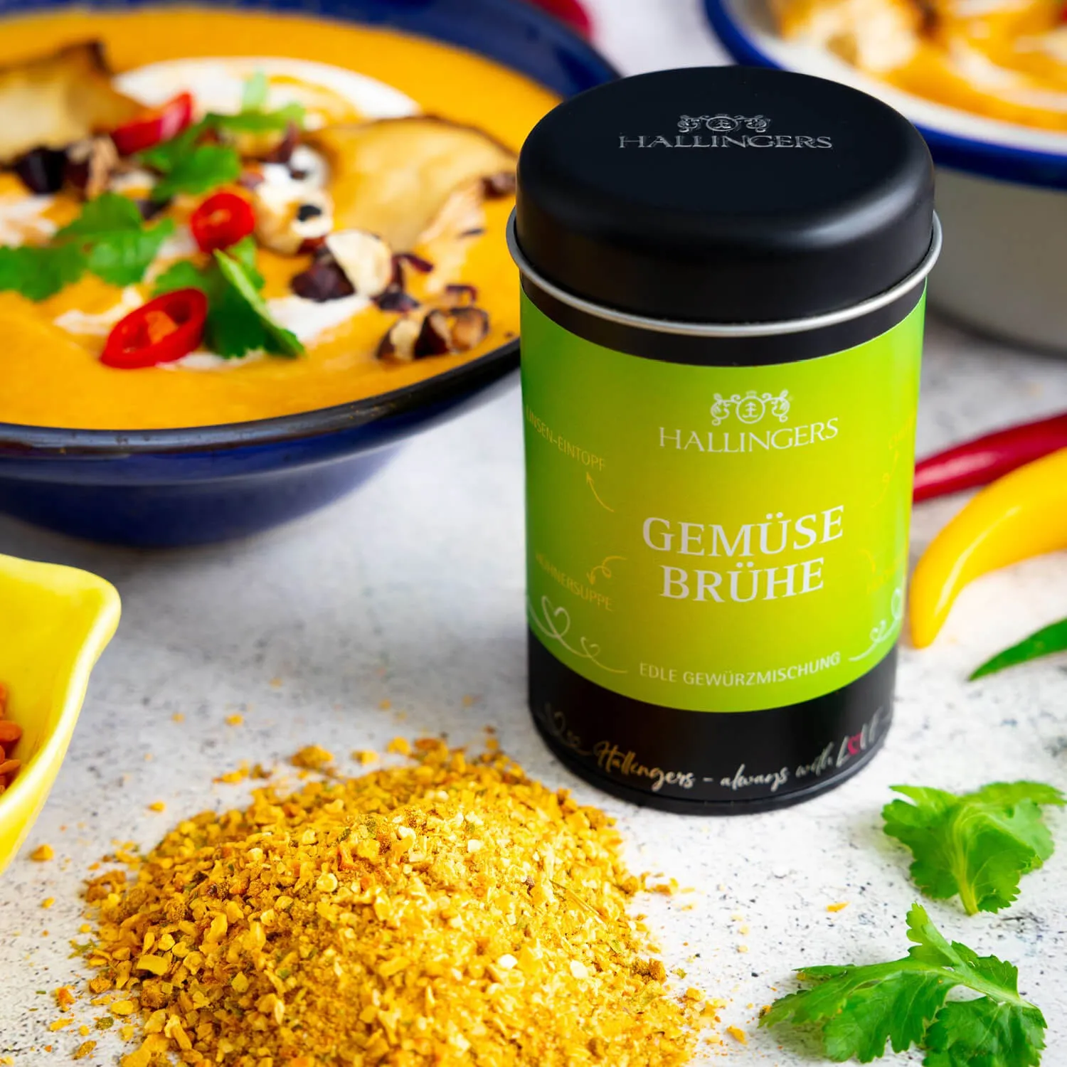 Feinste Gourmet-Gewürzmischung von Hallingers - in der edlen Aromadose mit Streueinsatz, luftdicht verschlossen und lange haltbar.