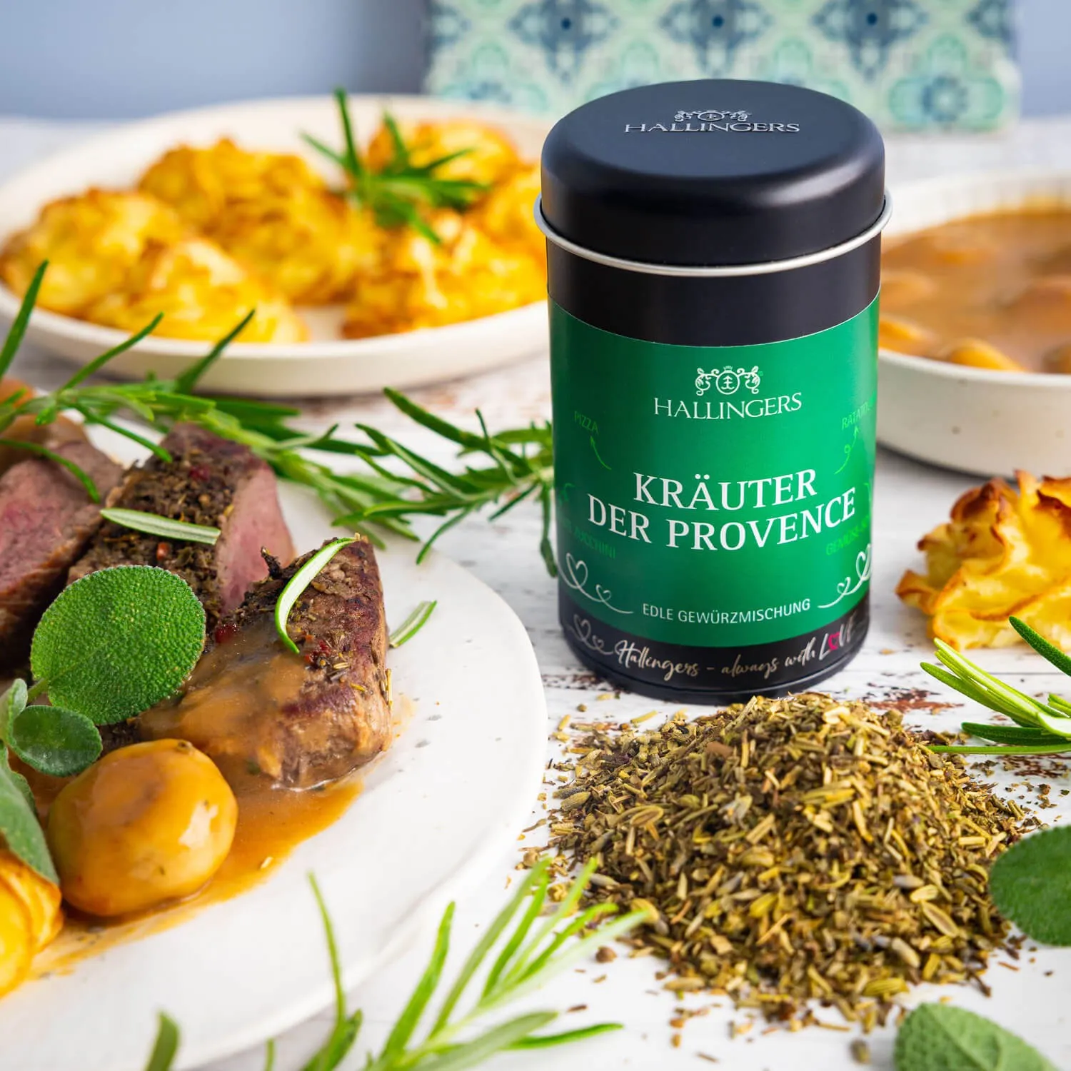 Feinste Gourmet-Gewürzmischung von Hallingers - in der edlen Aromadose mit Streueinsatz, luftdicht verschlossen und lange haltbar.