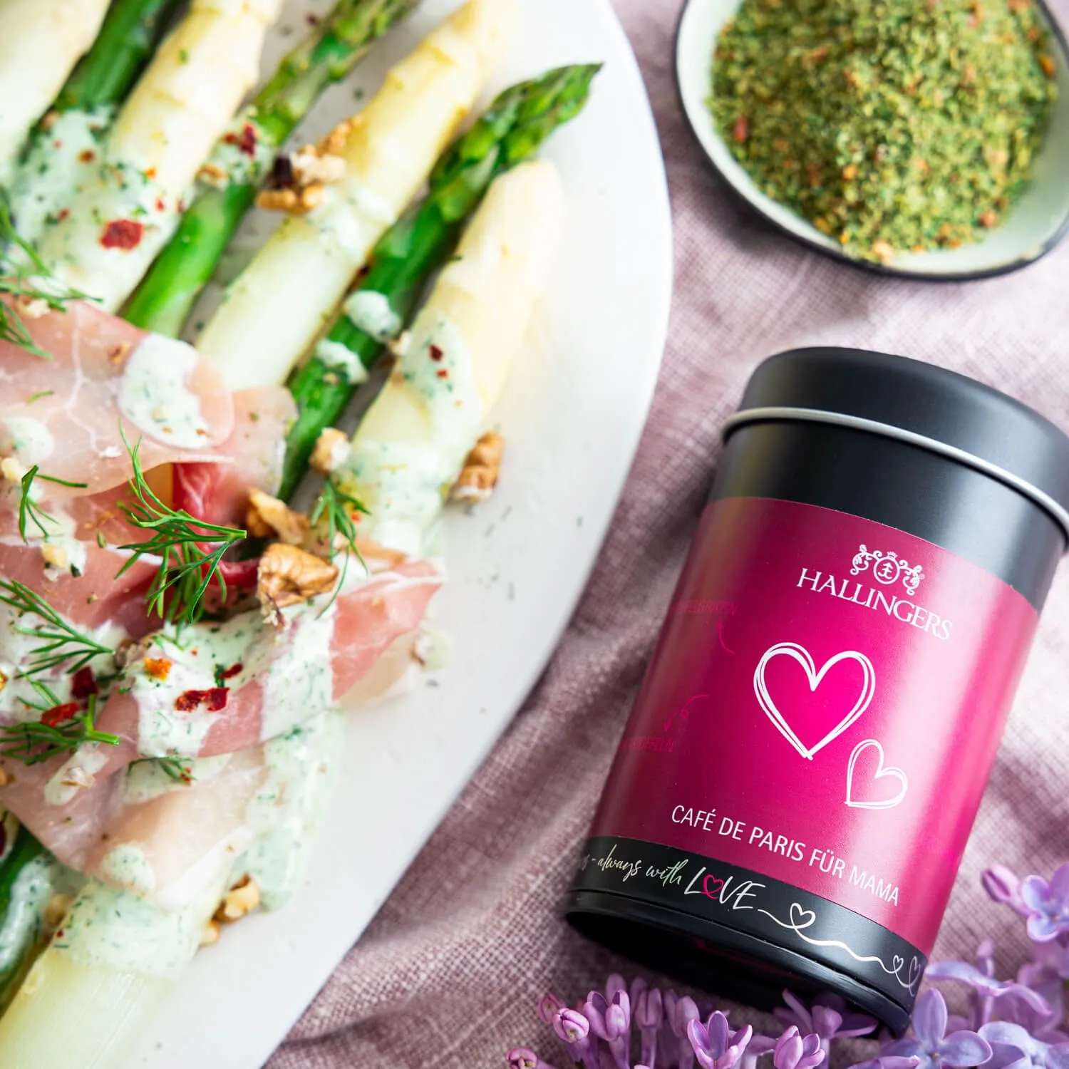 Feinste Gourmet-Gewürzmischung für Mama von Hallingers - in der edlen Aromadose mit Streueinsatz, luftdicht verschlossen und lange haltbar.