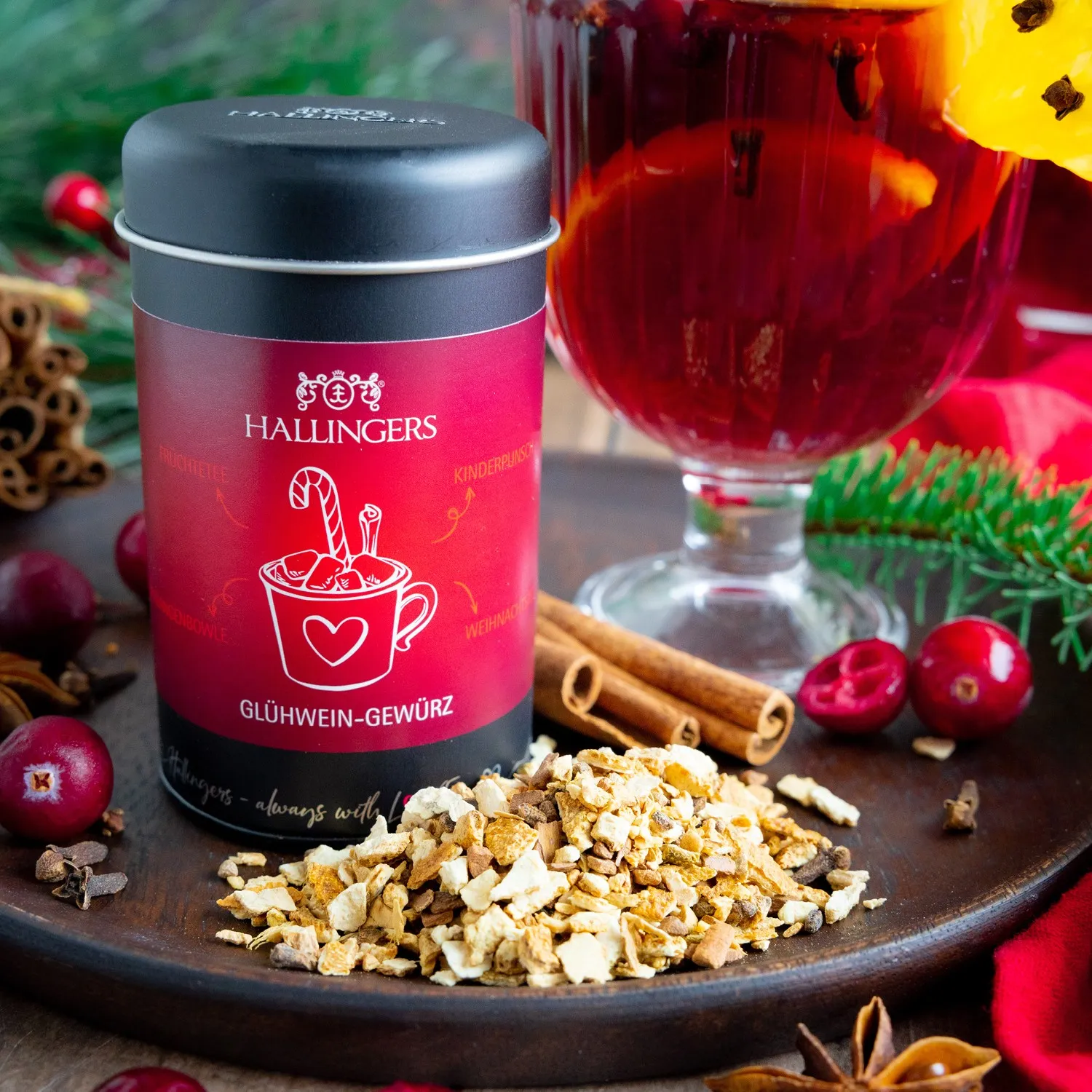 Feinste Gourmet-Gewürzmischung von Hallingers - in der edlen Aromadose mit Streueinsatz, luftdicht verschlossen und lange haltbar.