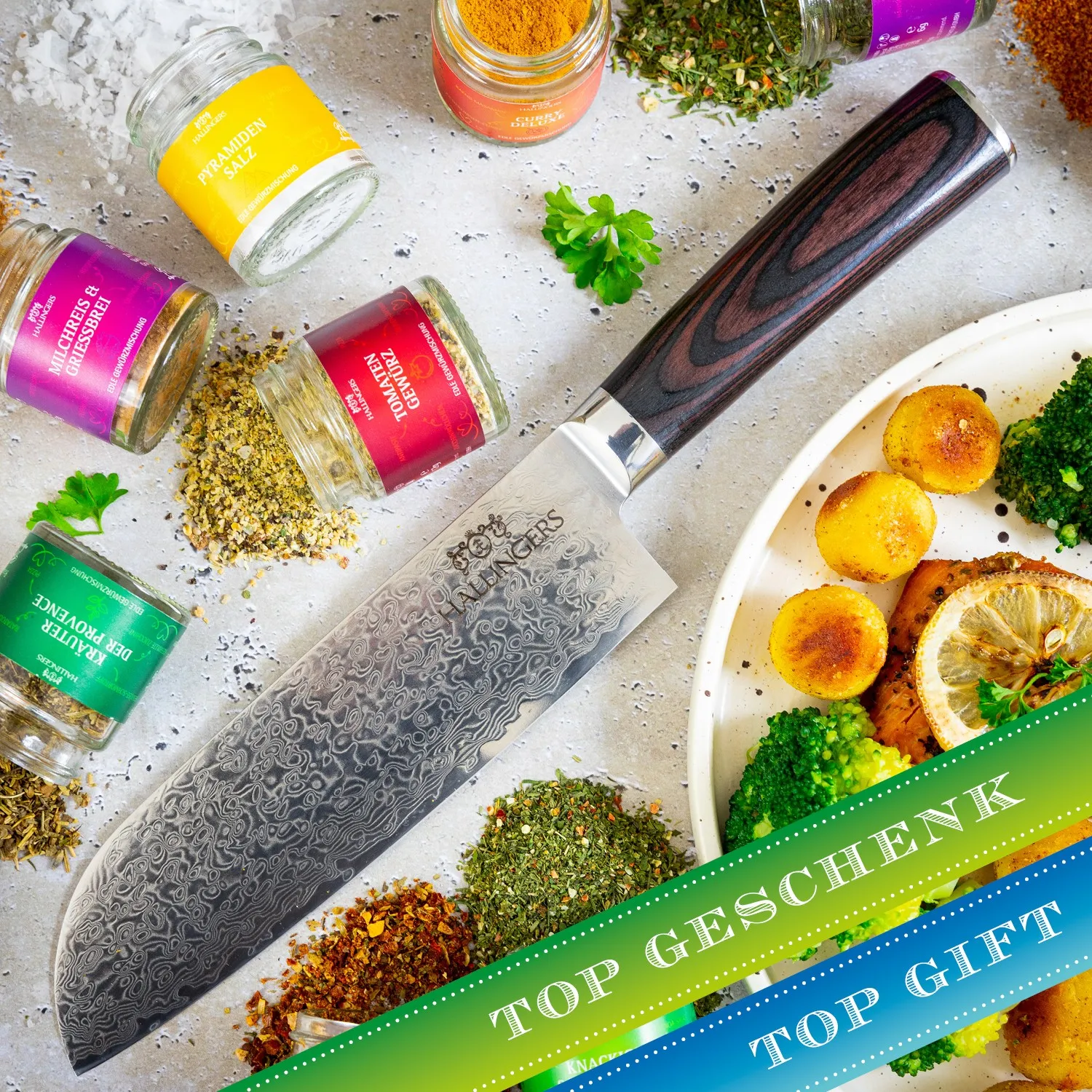 Das Deluxe Santoku, ein Damast Messer aus hochwertigem Spezialklingenstahl, ist nach japanischer Schmiedekunst gefertigt & ergänzt jede Küche perfekt!